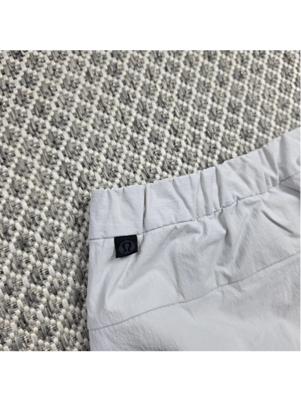 Lululemon LAB Mens M Gray Track Pants M Joggers LM5AITS Find The Answers